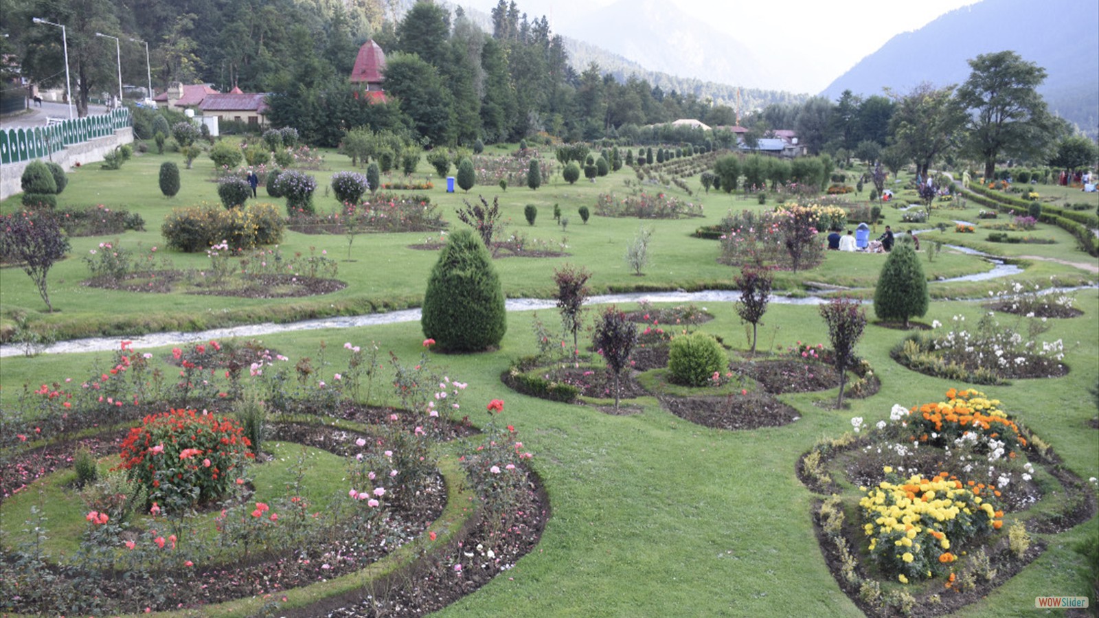 Lidder View Rose Garden Pahalgam